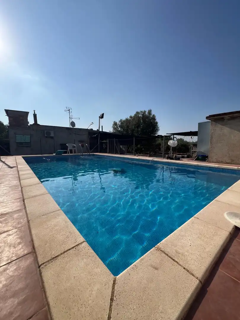 Schwimmbecken von Country house zum Verkauf in Alcanar