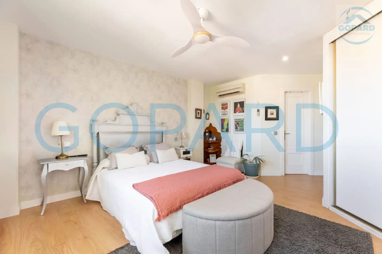 Habitación de Dúplex en venta en Villanueva del Pardillo con Aire acondicionado, Calefacción y Parquet