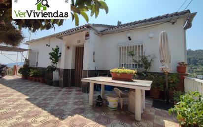 Vista exterior de Casa o xalet en venda en Corbera de Llobregat amb Calefacció, Jardí privat i Terrassa