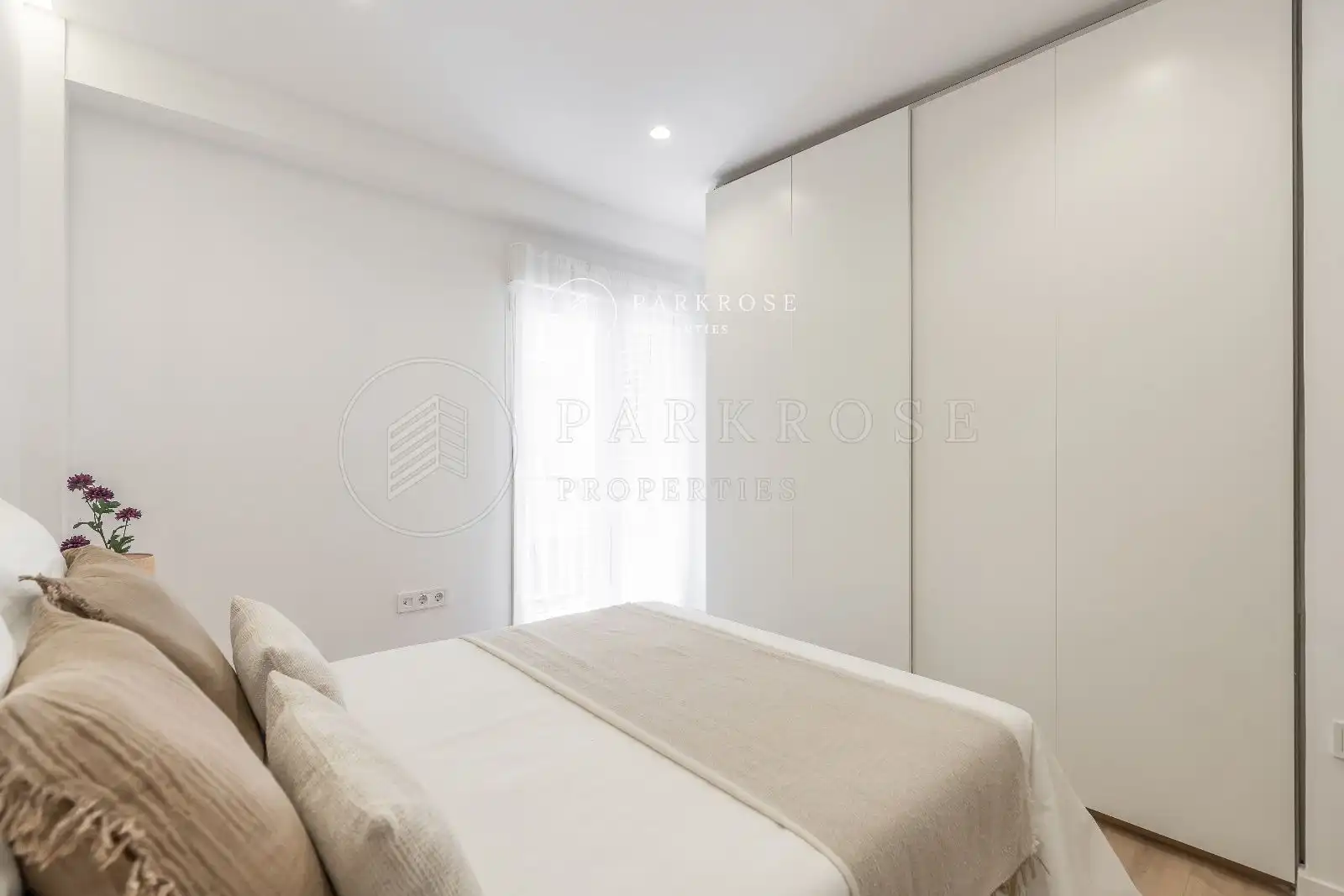 Bedroom of Flat for sale in Madrid  with Air Conditioner, Heating and Terrace