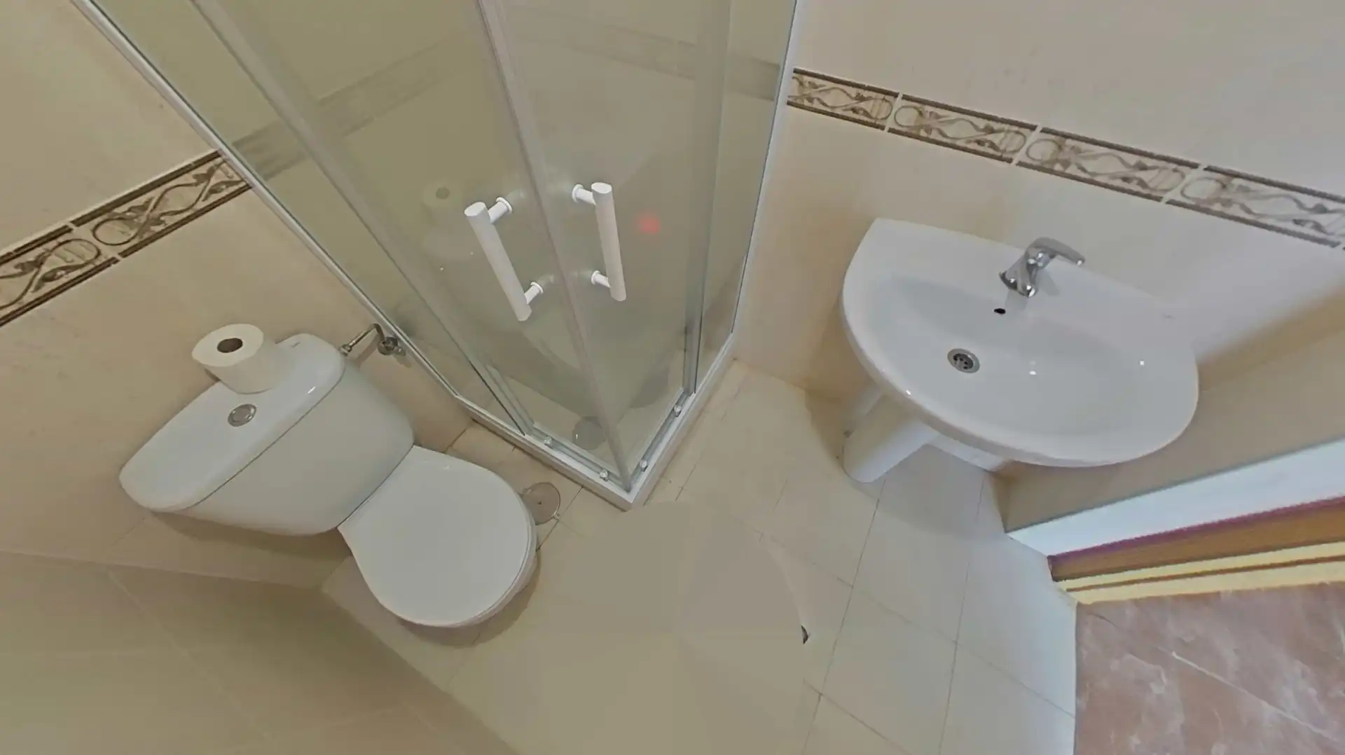 Baño de Piso en venta en Lominchar con Calefacción, Terraza y Horno