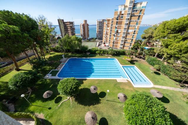 Piso en Venta en Calle DAFNE "Cisne Blanco" en Albufereta