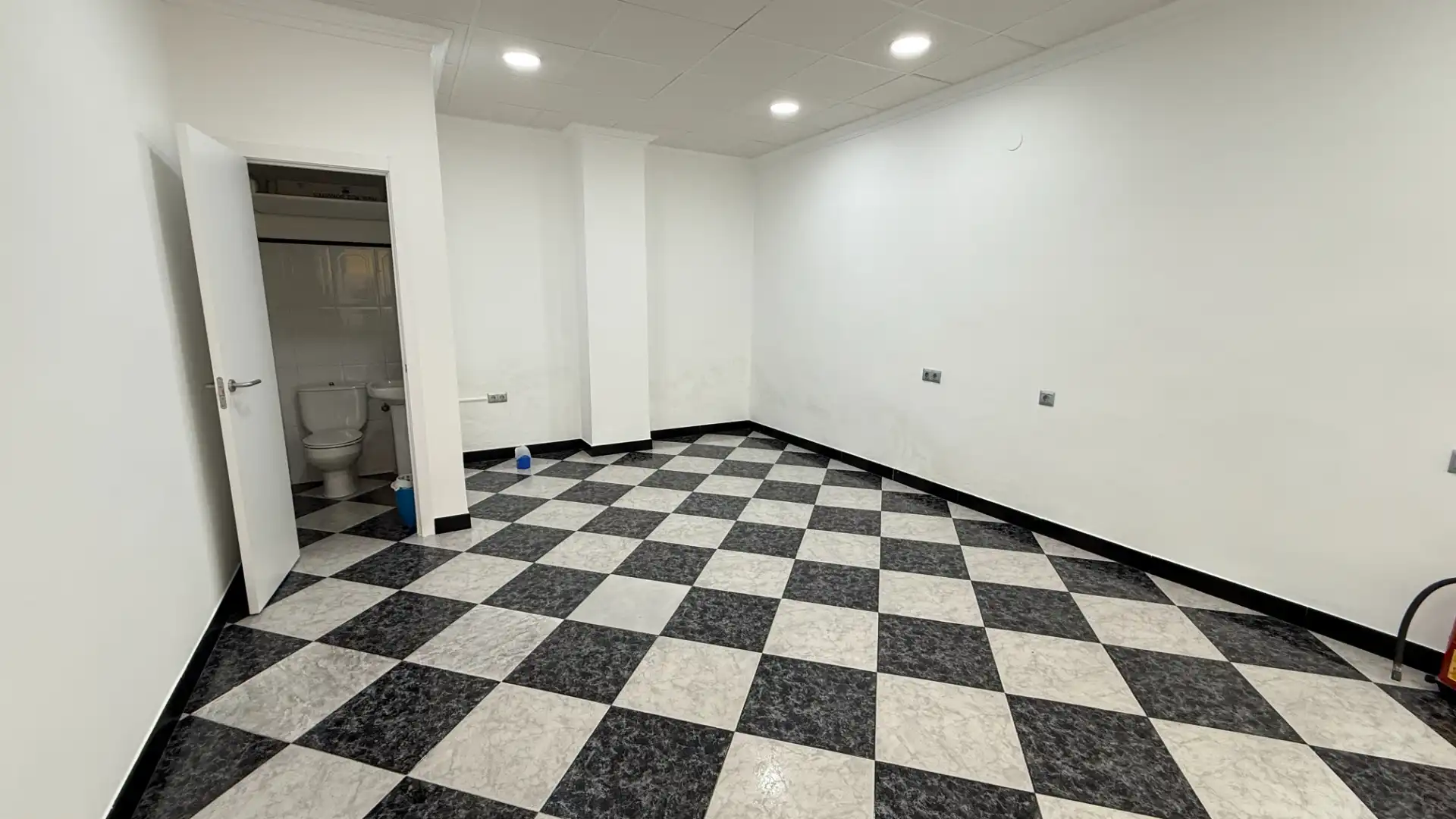 Business premises for sale in Vélez-Málaga ciudad, imagen 2