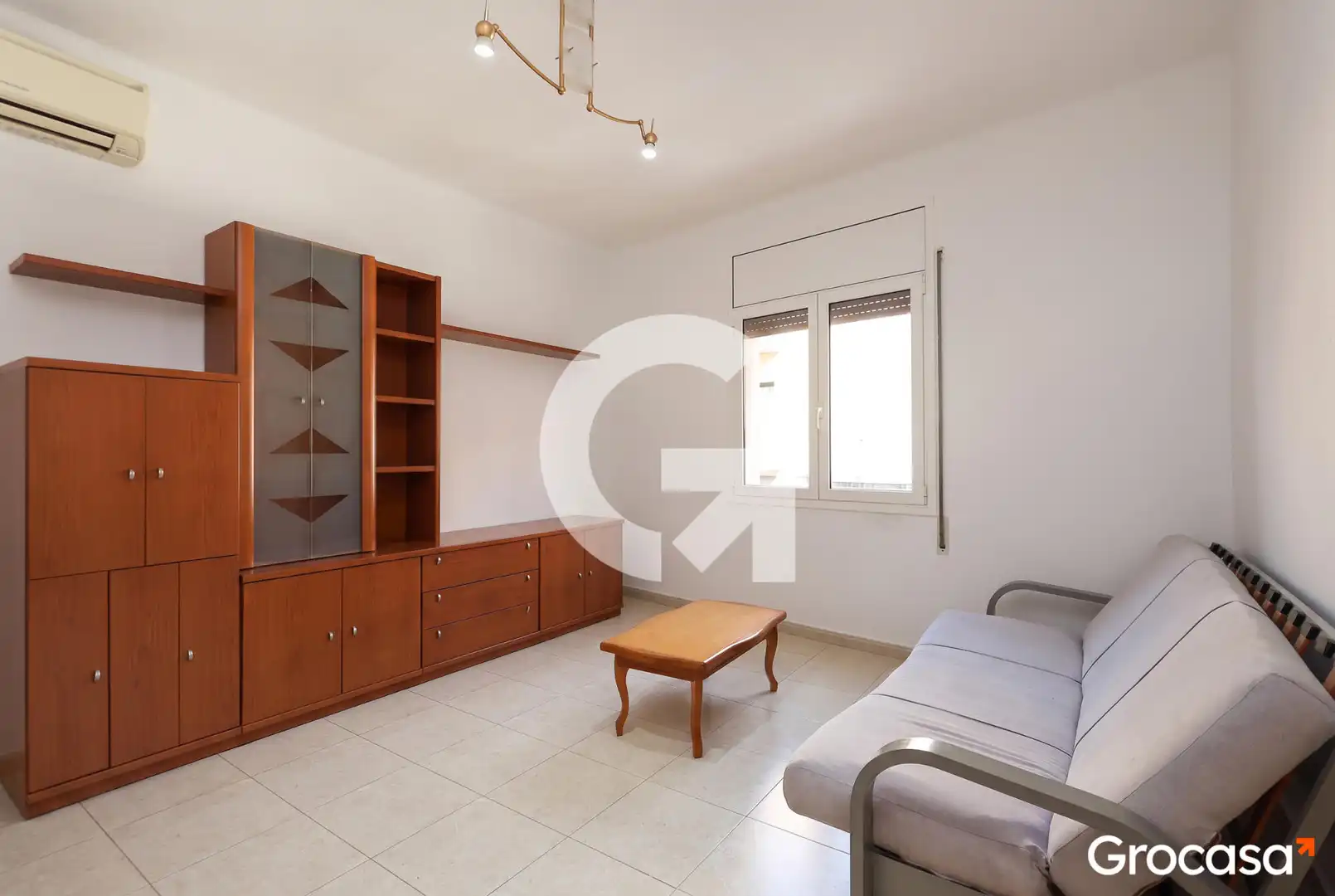 Sala d'estar de Pis en venda en Sant Boi de Llobregat amb Aire condicionat i Traster