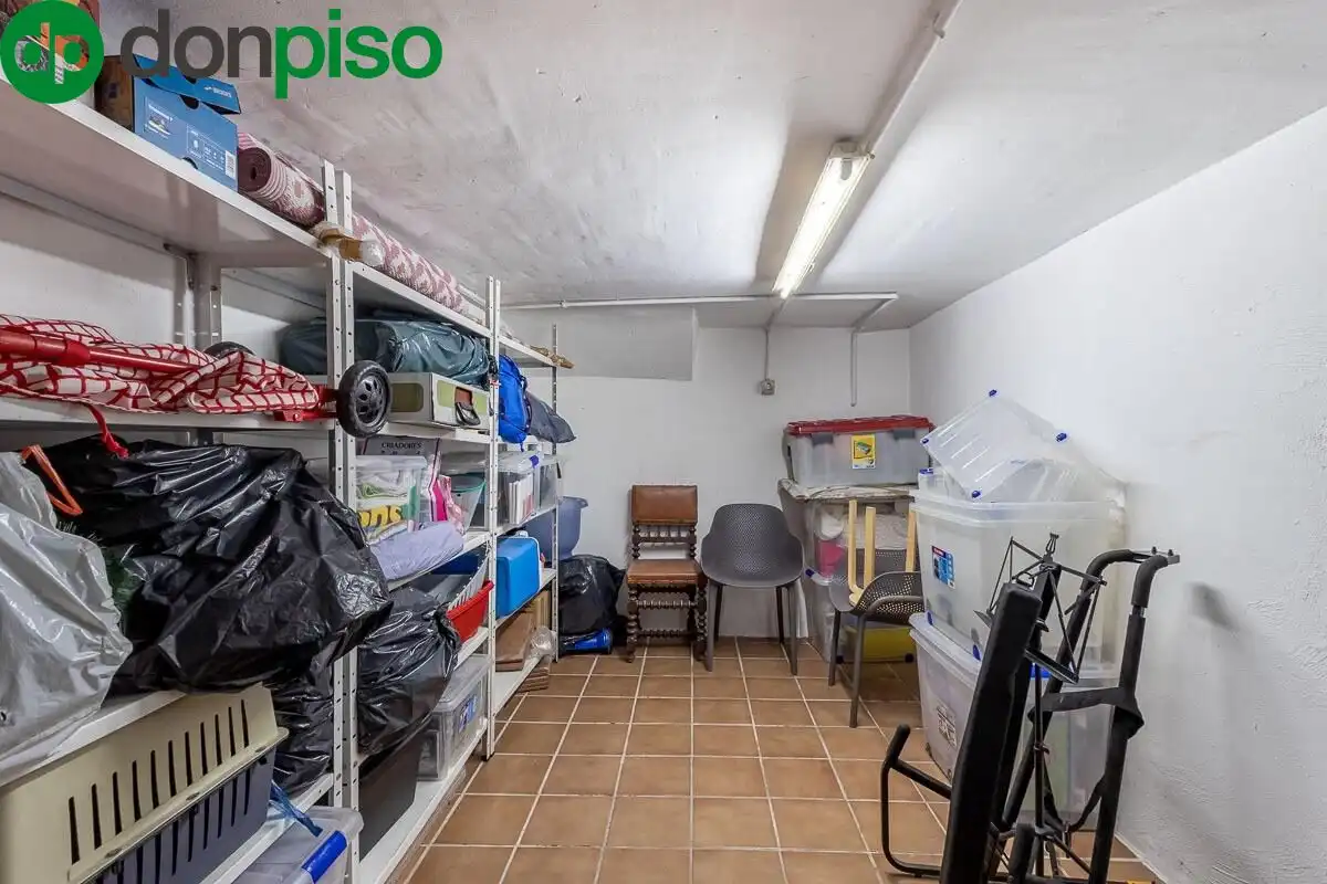 Houses for sale in Calle BADEN POWELL, 13, Barrio de Zaidín