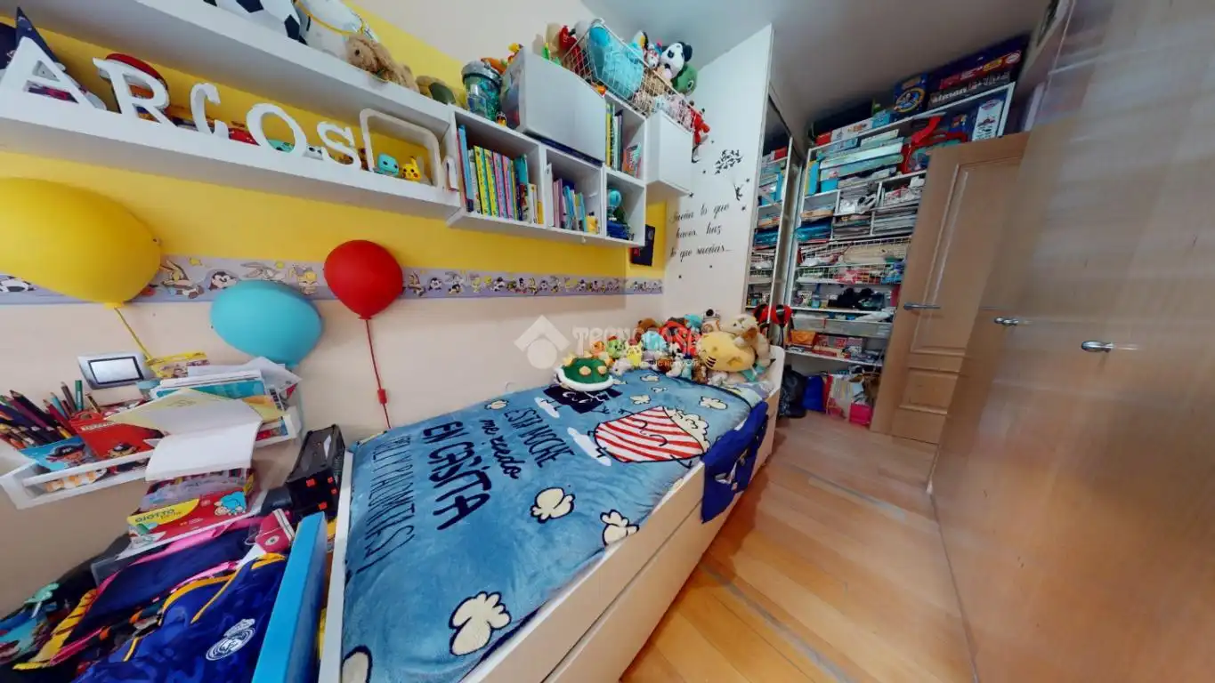 Bedroom of Flat for sale in Madrid  with Air Conditioner, Heating and Storage room
