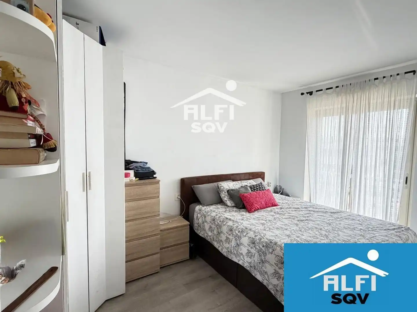 Habitación de Piso en venta en Sabadell con Aire acondicionado, Calefacción y Terraza
