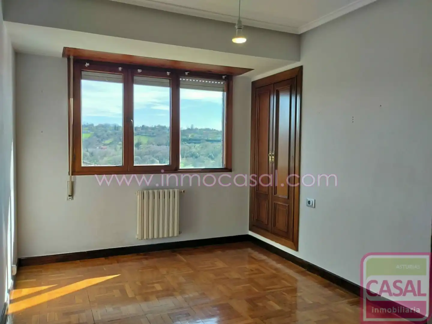 Bedroom of Flat for rent in Oviedo   with Heating, Terrace and Storage room