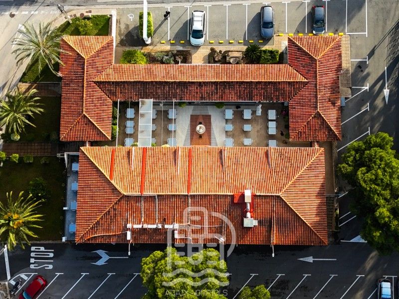 Außenansicht von Geschaftsraum zur ubertragung in Benidorm mit Klimaanlage und Möbliert