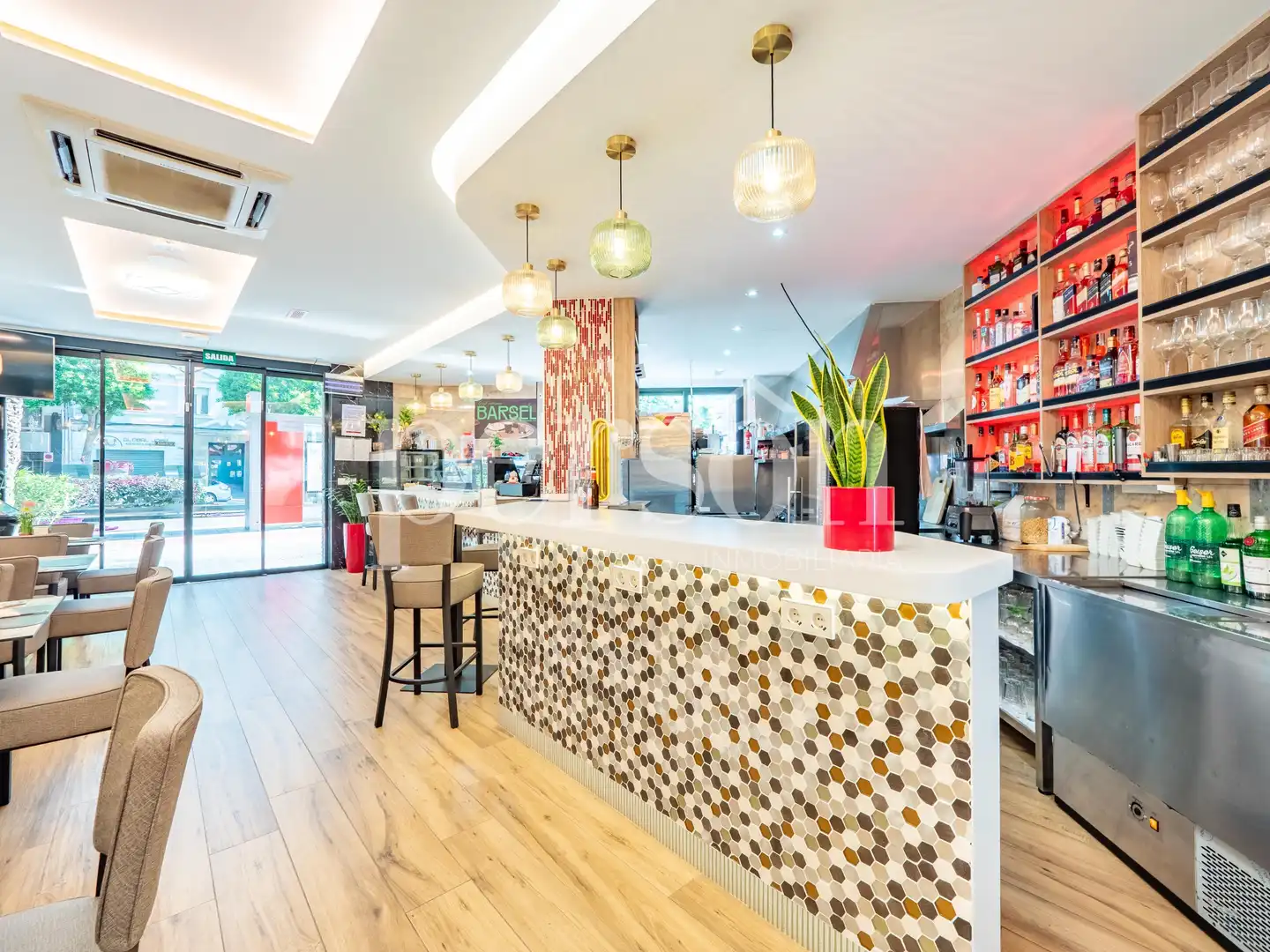 Business premises for transfer in L'Eixample, imagen 11