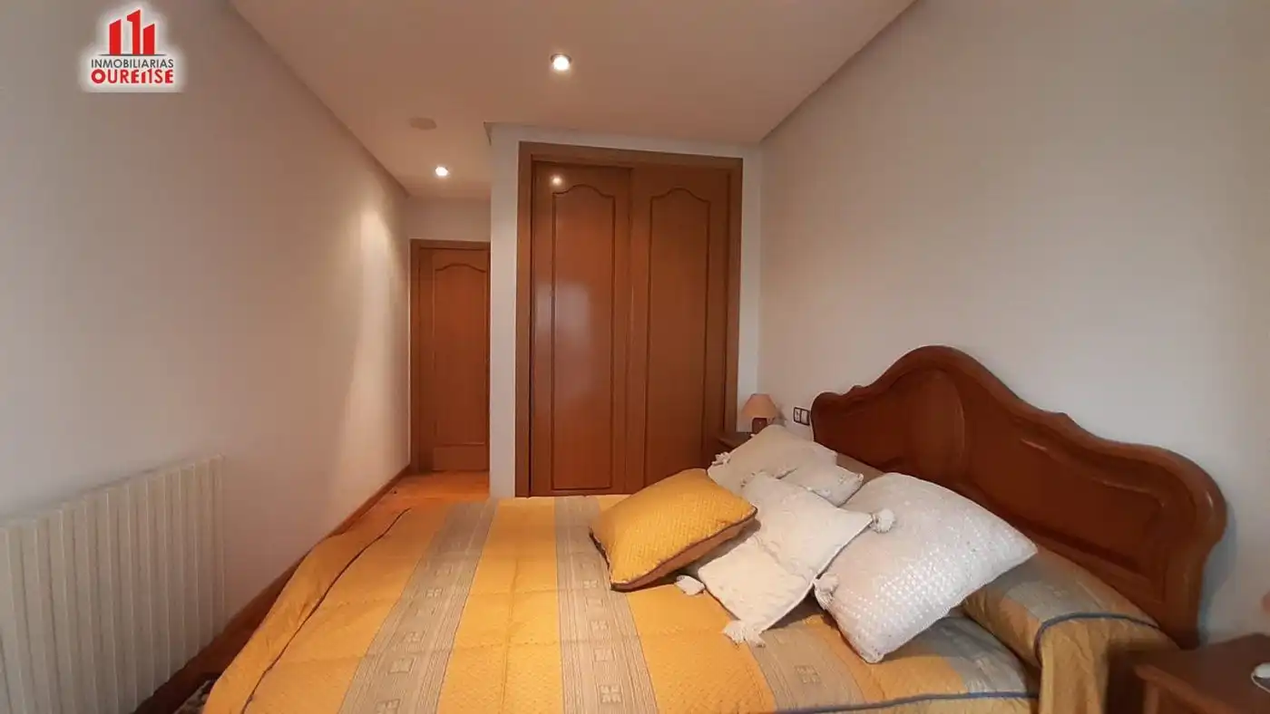 Bedroom of Flat for sale in Ourense Capital   with Heating, Terrace and Storage room