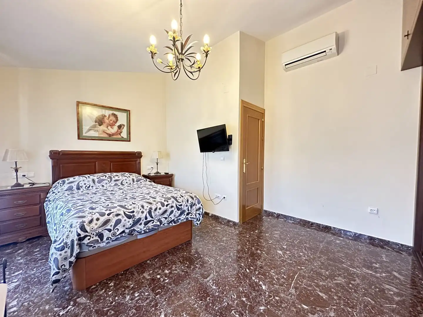 Schlafzimmer von Haus oder Chalet zum Verkauf in Granada mit Terrasse