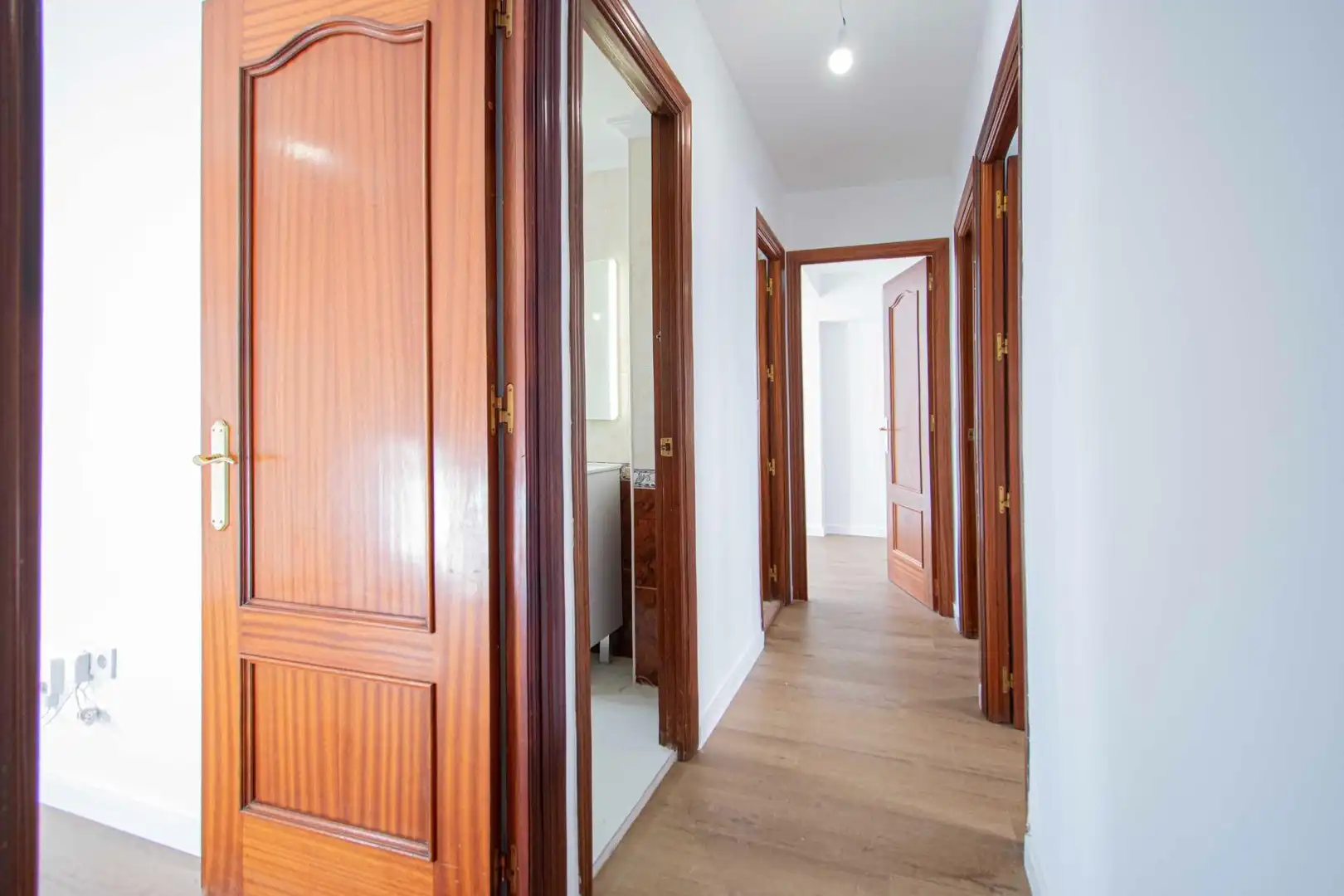 Flat for sale in Sevilla  with Air Conditioner