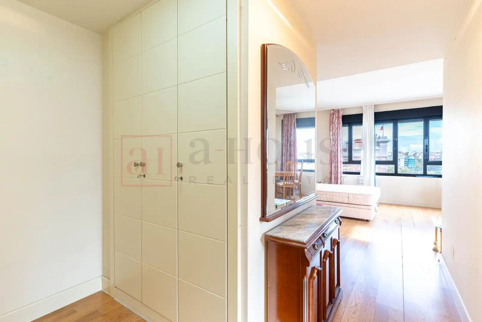 Bedroom of Study for sale in Madrid  with Air Conditioner, Heating and Storage room