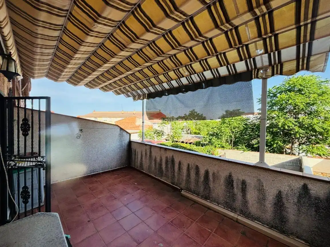 Terraza de Casa adosada en venta en Escalona con Aire acondicionado, Calefacción y Amueblado