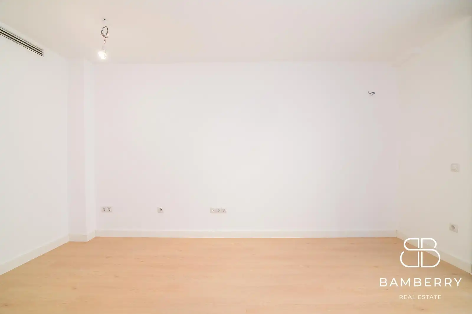 Flat for sale in Sant Boi de Llobregat  with Parquet flooring