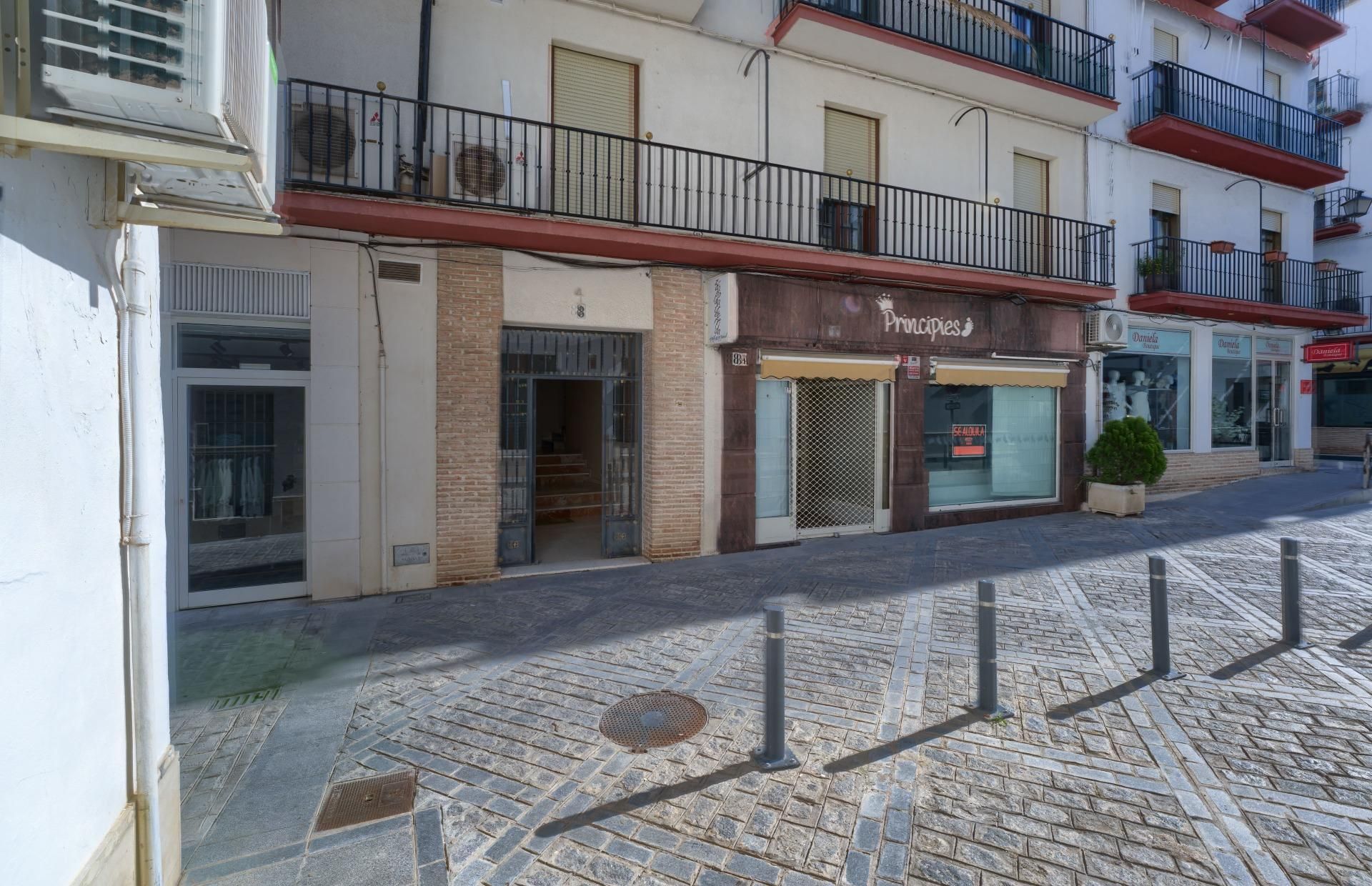 Vista exterior de Pis en venda en Écija amb Aire condicionat, Calefacció i Parquet