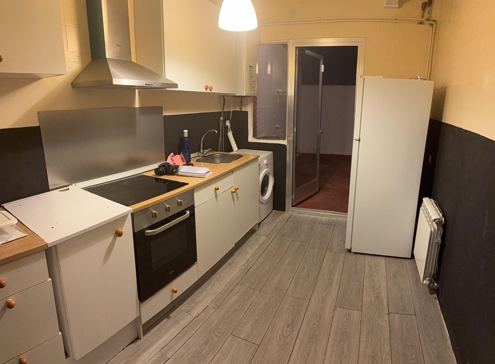 Cuina de Àtic en venda en Cedillo del Condado amb Calefacció, Terrassa i Traster