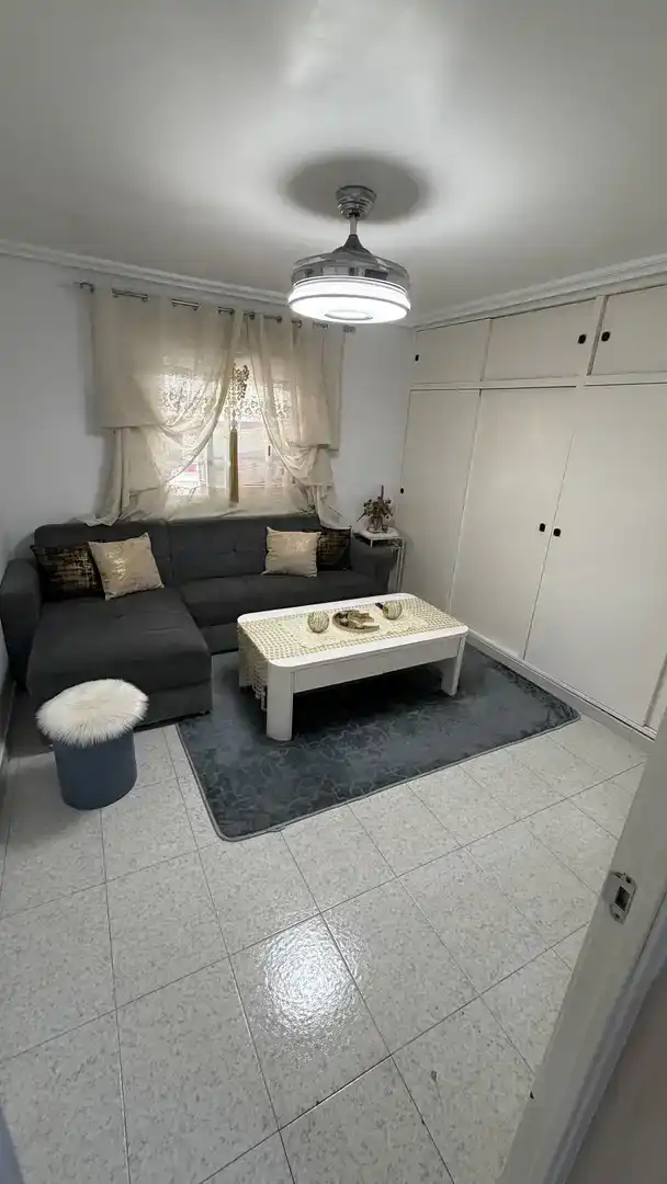 Sala d'estar de Pis en venda en Alicante / Alacant amb Aire condicionat i Balcó