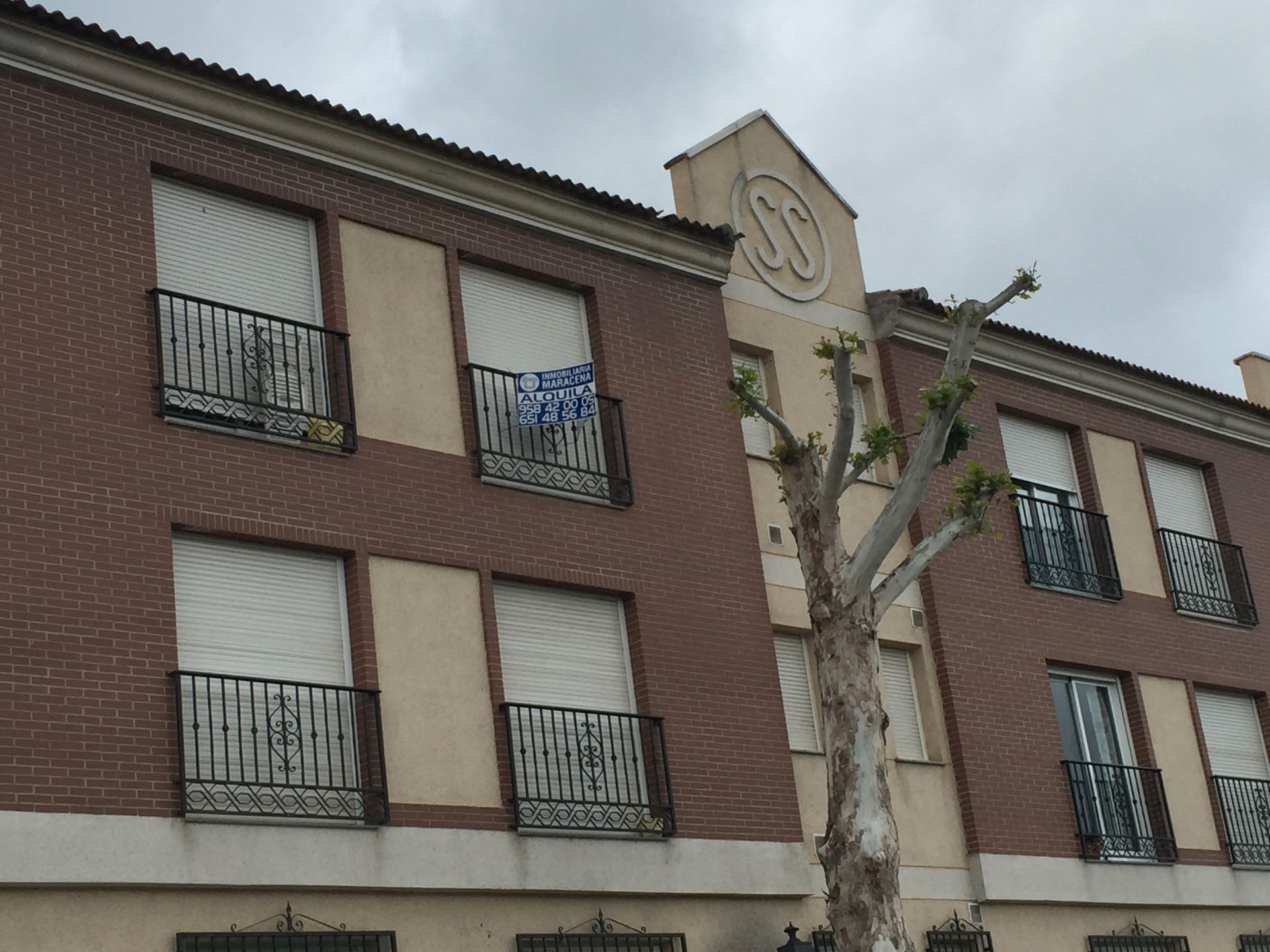 Vista exterior de Apartament en venda en Fuente Vaqueros amb Forn i Rentadora