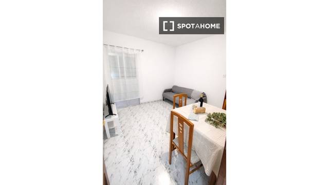 Piso en Alquiler en Palomeras Sureste