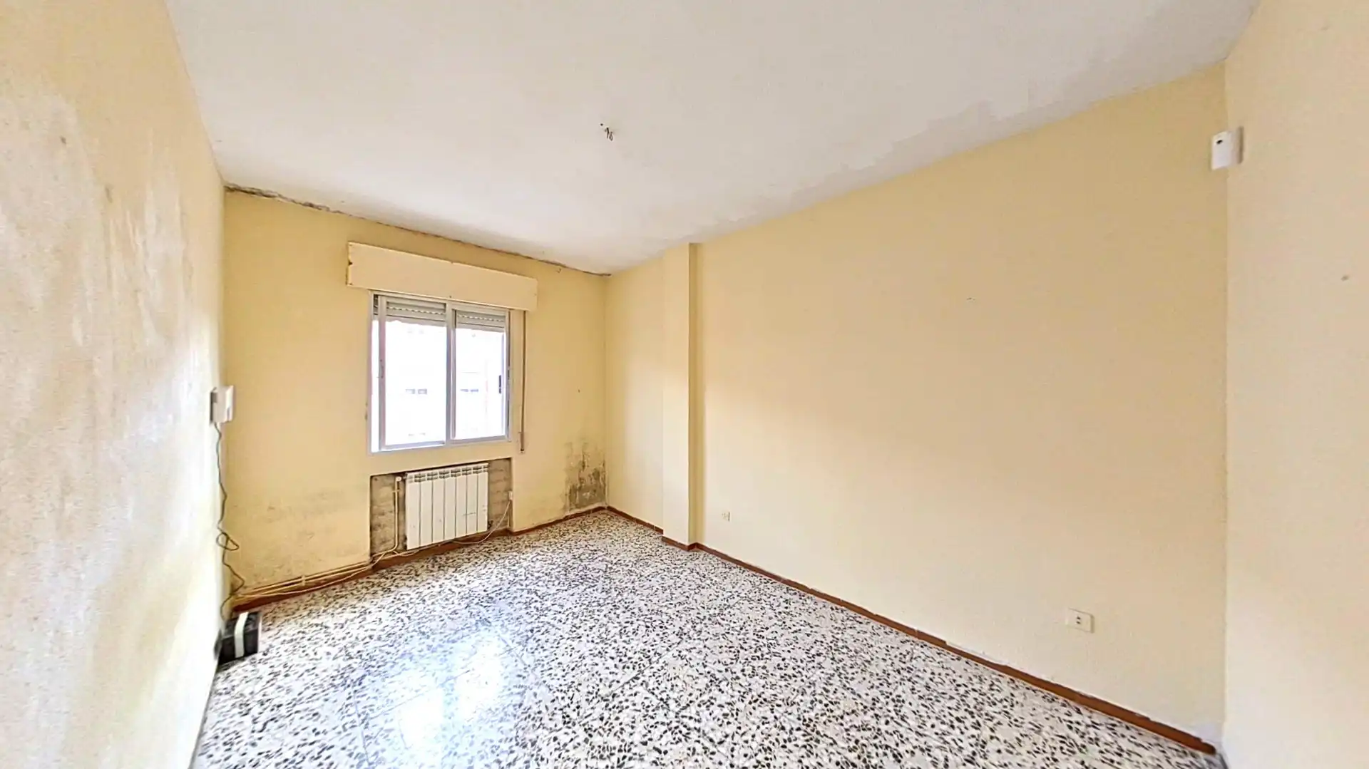 Dormitori de Apartament en venda en Parla