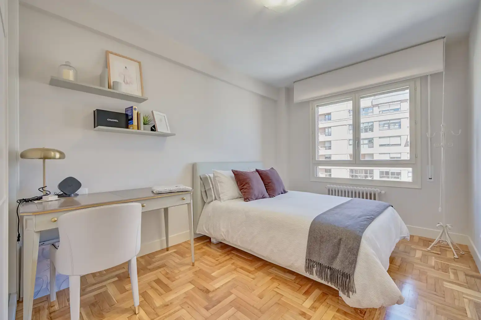 Bedroom of Flat for sale in  Pamplona / Iruña  with Air Conditioner, Heating and Parquet flooring