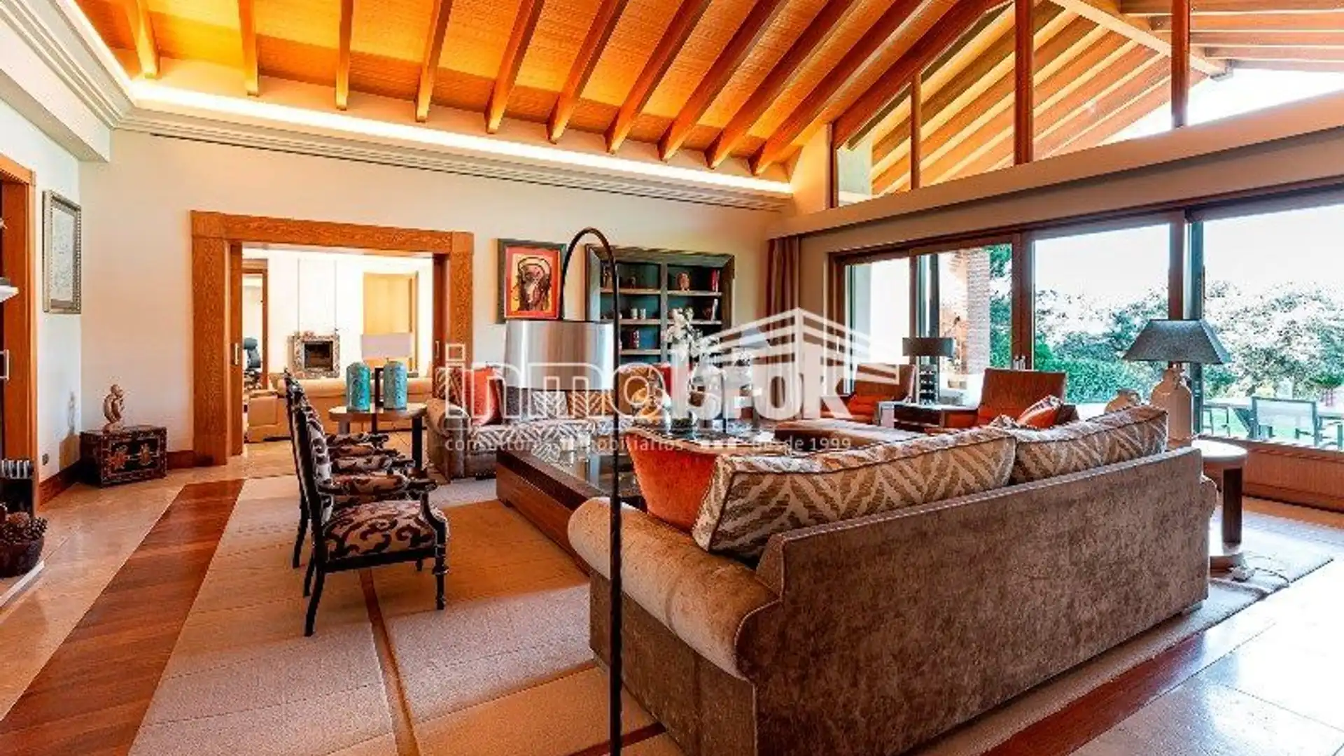 Sala de estar de Casa o chalet en venta en La Moraleja con Aire acondicionado, Calefacción y Piscina