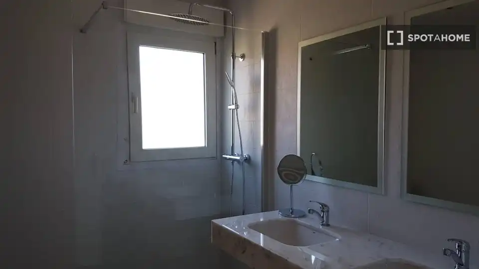 Bany de Pis de lloguer en Parquelagos - Puente Nuevo