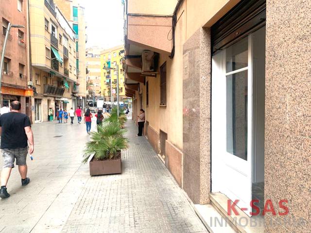 Local comercial en Alquiler en Carrer de l'Hortènsia, 24 en Can Vidalet