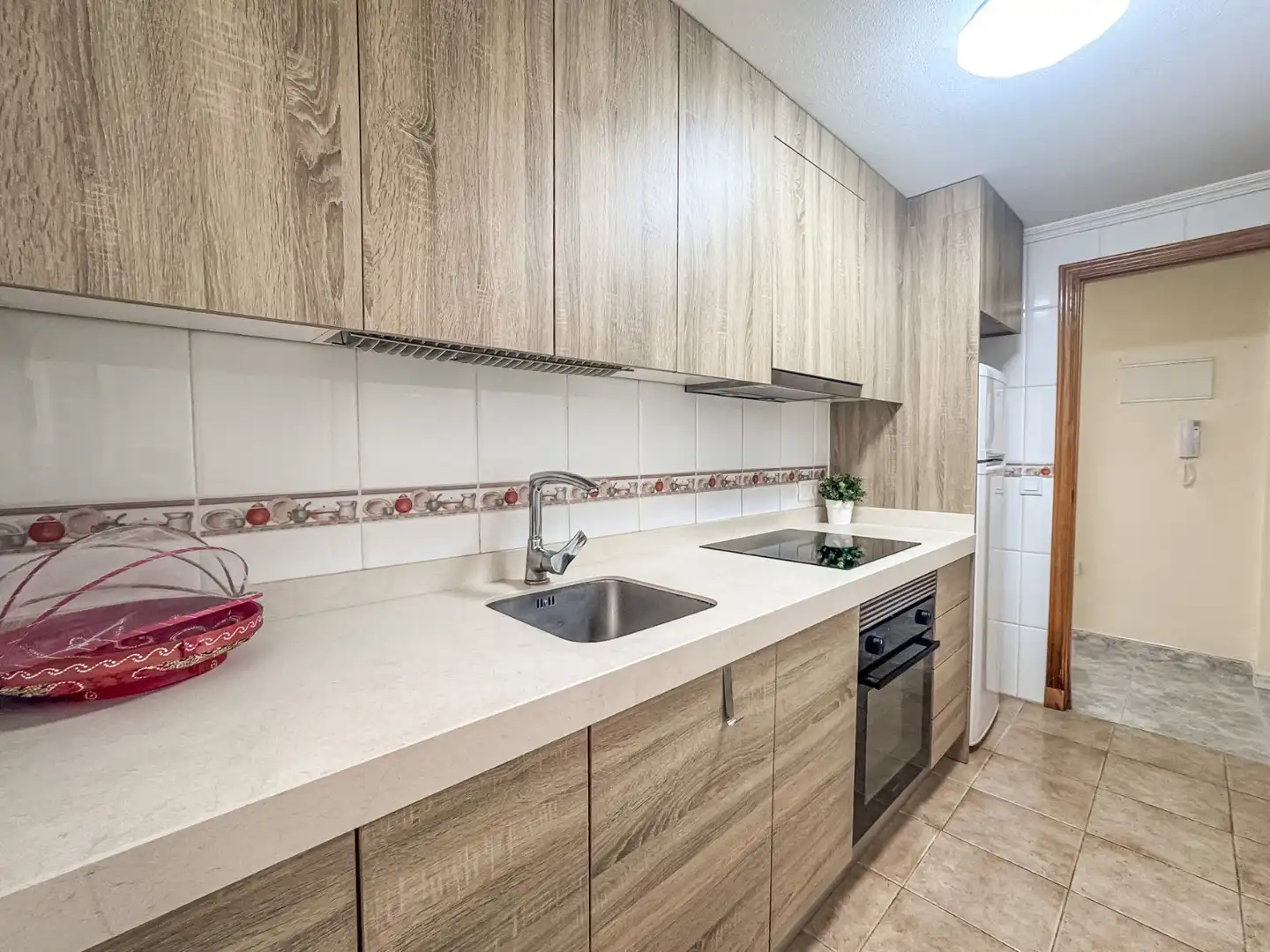 Cocina de Apartamento de alquiler en Santa Pola con Terraza, Piscina y Amueblado