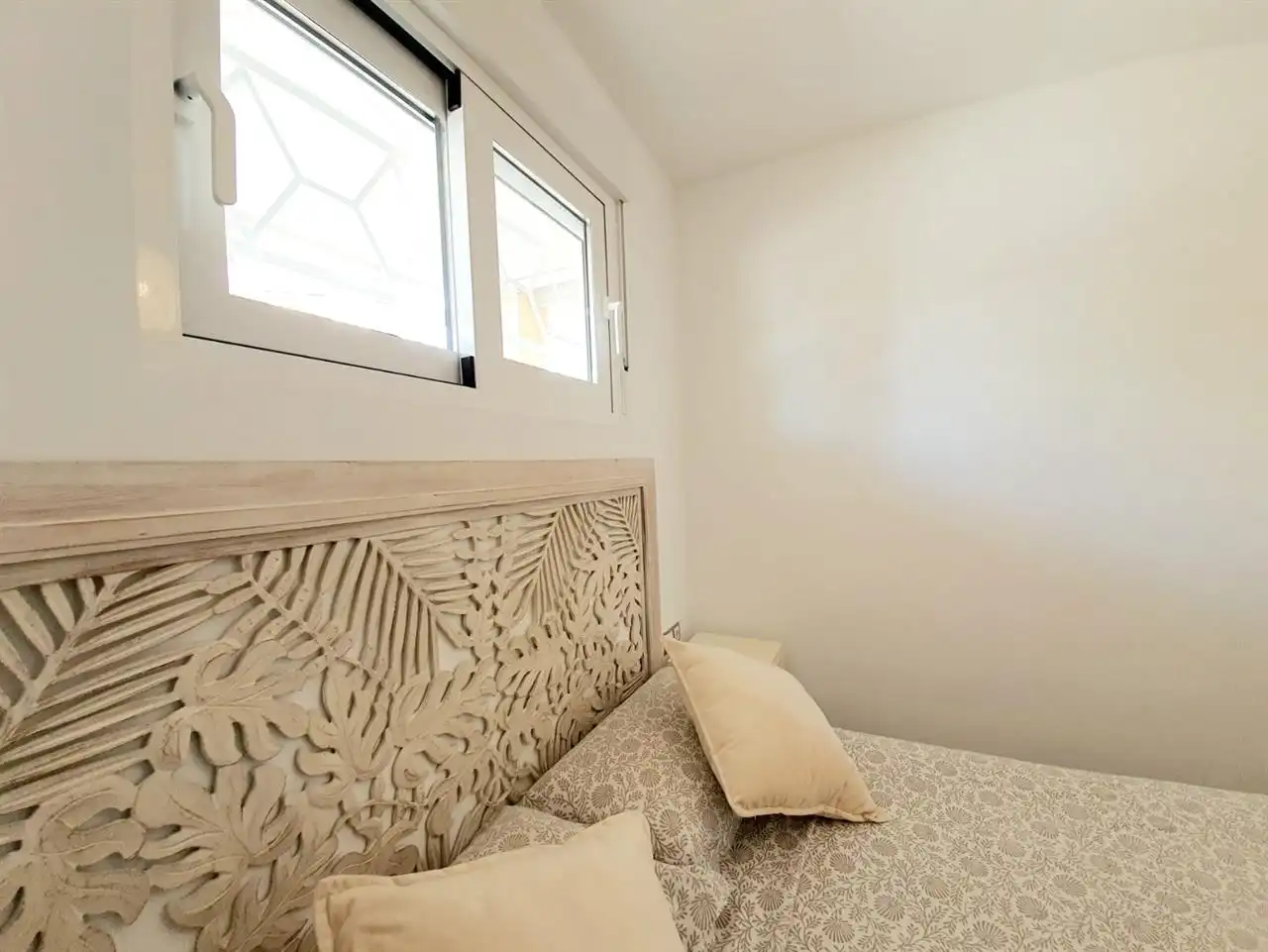 Habitación de Dúplex de alquiler en Villajoyosa / La Vila Joiosa con Piscina y Amueblado
