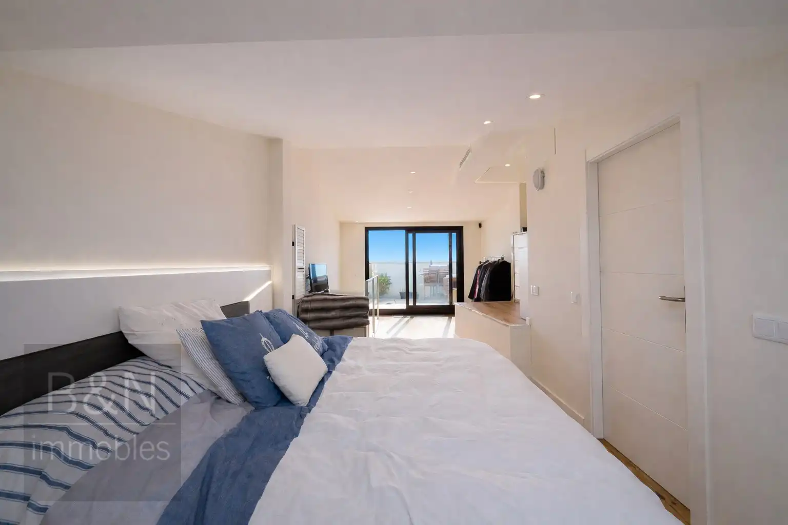 Habitación de Dúplex en venta en Terrassa con Aire acondicionado, Calefacción y Terraza