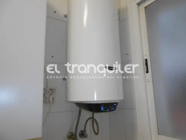 Flat for rent in Madrid  with Parquet flooring, Terrace and Furnished