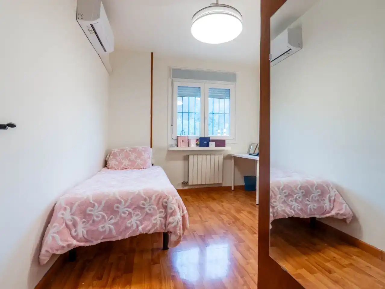 Habitación de Piso en venta en Granada con Aire acondicionado, Parquet y Trastero