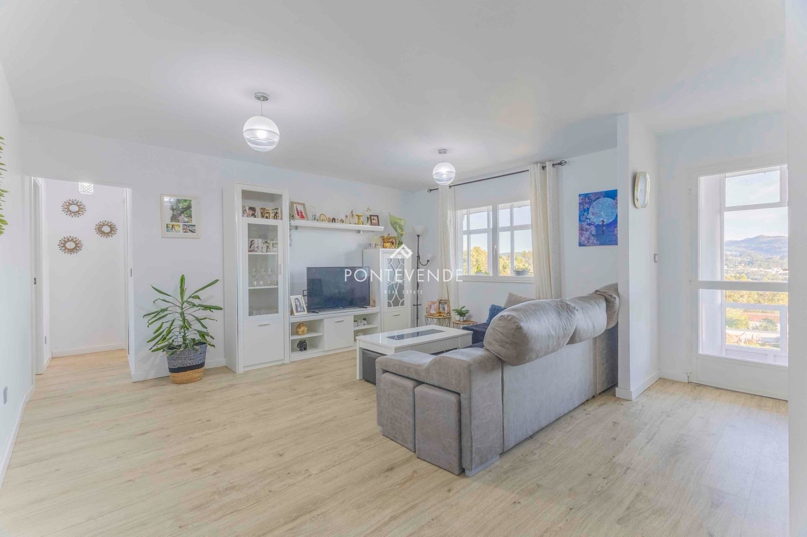 Living room of Single-family semi-detached for sale in Pontevedra Capital   with Heating, Terrace and Storage room
