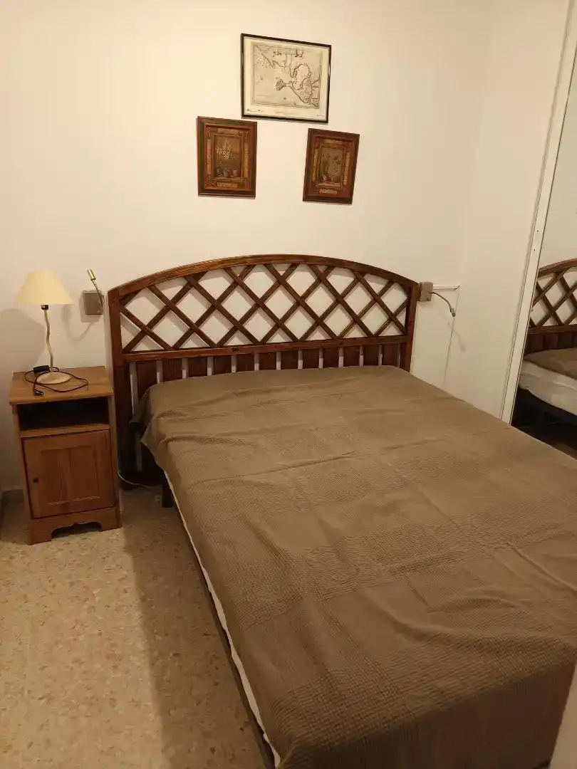 Dormitori de Apartament en venda en Algeciras amb Moblat, Rentadora i Microones
