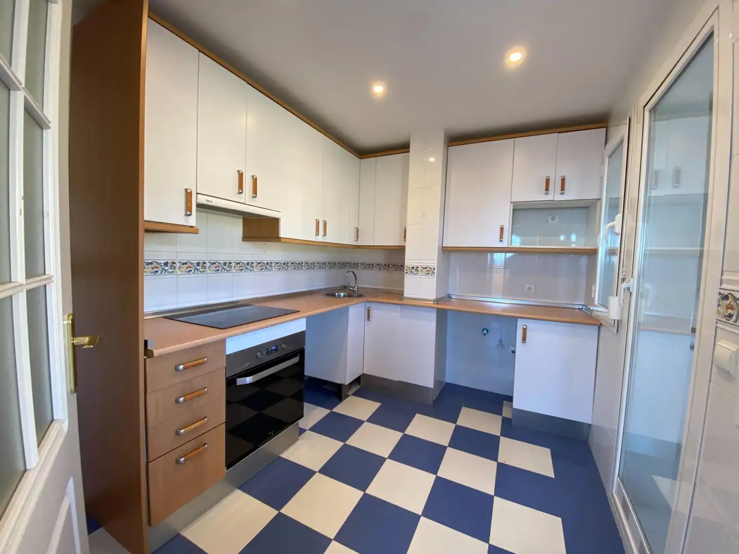 Cocina de Piso en venta en Mijas con Terraza y Piscina comunitaria