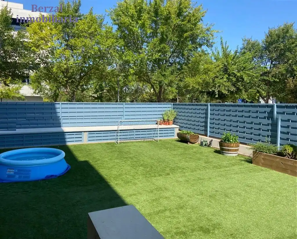 Terrace of Ground floor for sale in  Logroño  with Heating, Private garden and Storage room