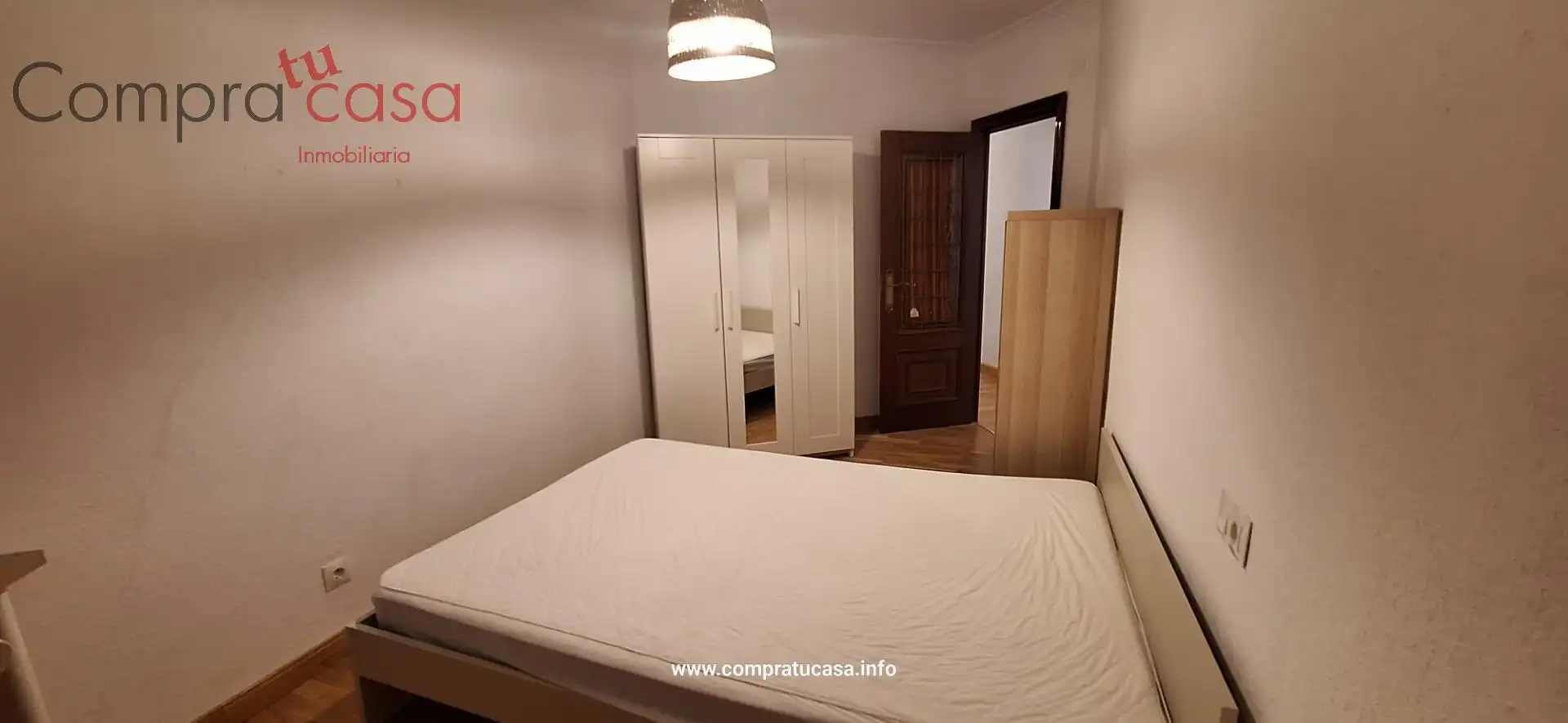 Dormitori de Pis de lloguer en Segovia amb Calefacció, Terrassa i Moblat