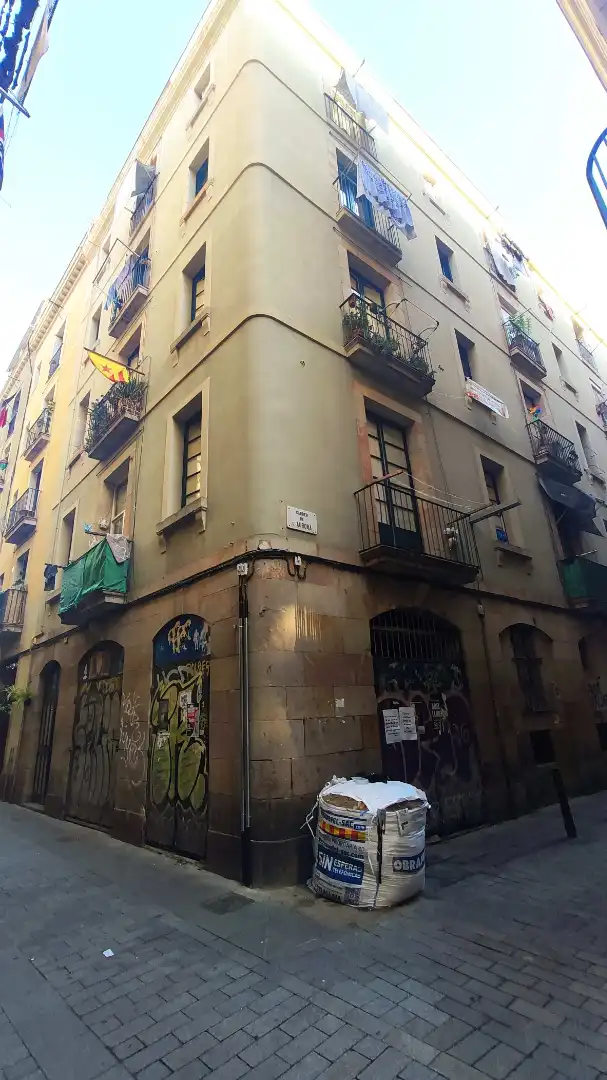Appartement compact avec terrasse à vendre à Carrer de les Carretes 26