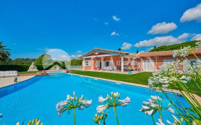 Jardí de Casa o xalet en venda en Sant Andreu de Llavaneres amb Aire condicionat, Terrassa i Piscina