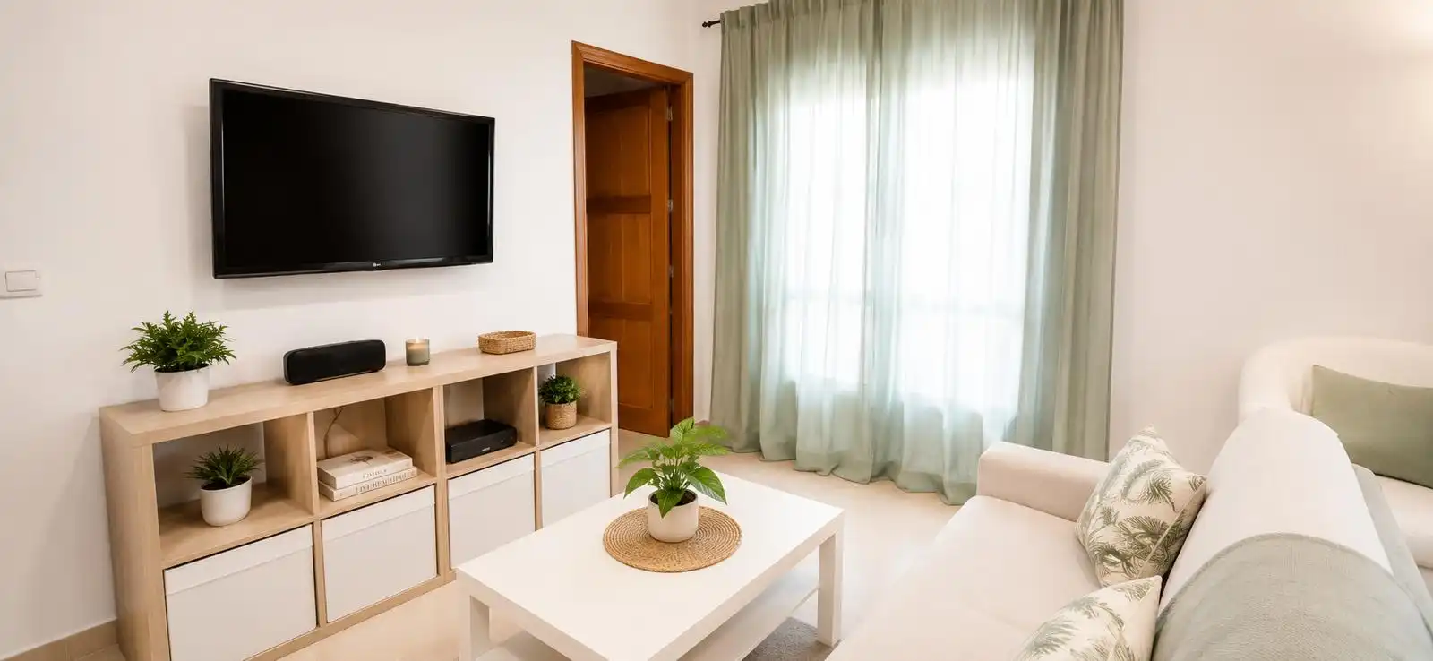 Flat for rent in Avenida San Carlos, Solymar