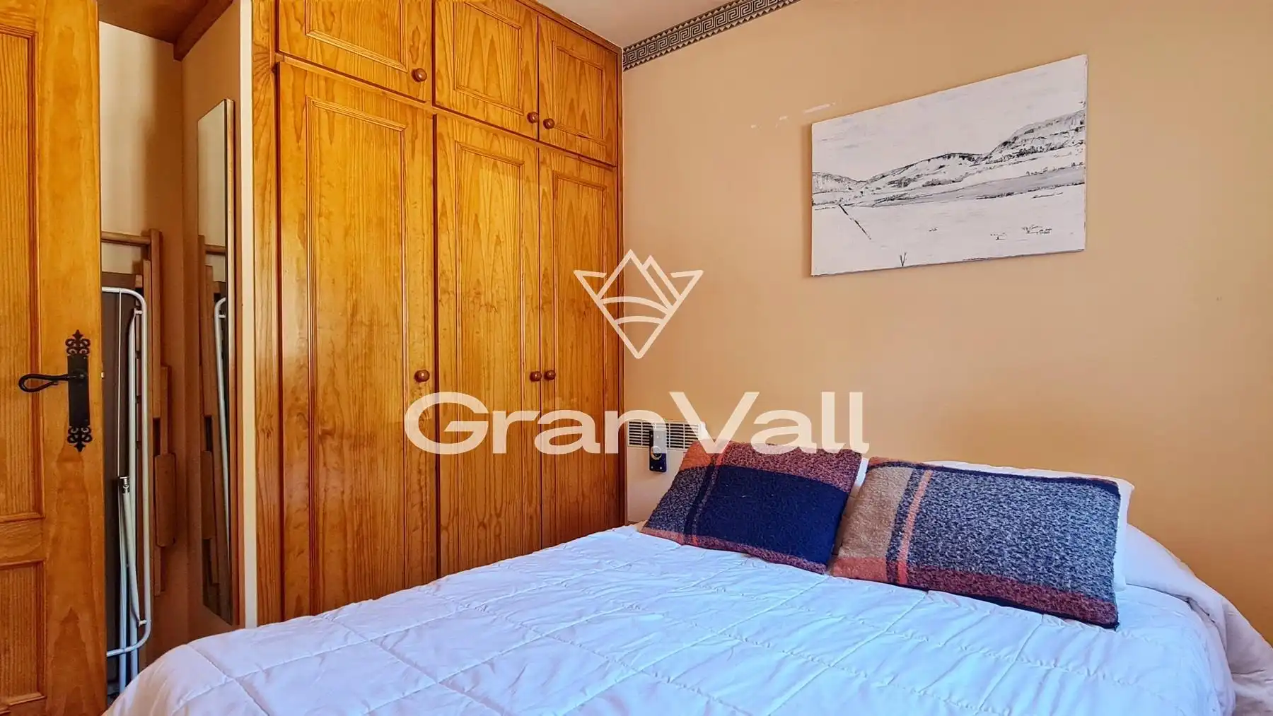 Dormitori de Apartament en venda en Alp amb Calefacció, Jardí privat i Parquet