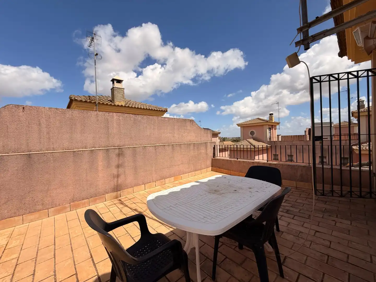 Terrassa de Casa o xalet de lloguer en Mairena del Aljarafe amb Jardí privat