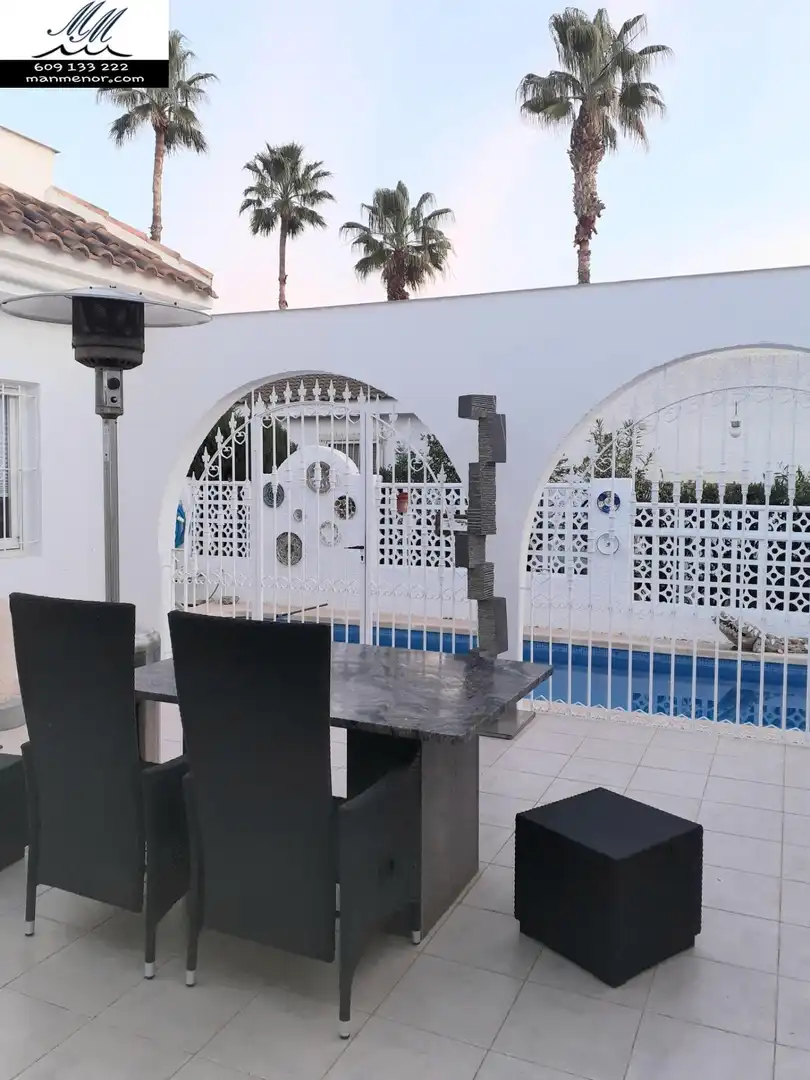 Terrassa de Casa o xalet en venda en Los Alcázares amb Calefacció, Jardí privat i Terrassa