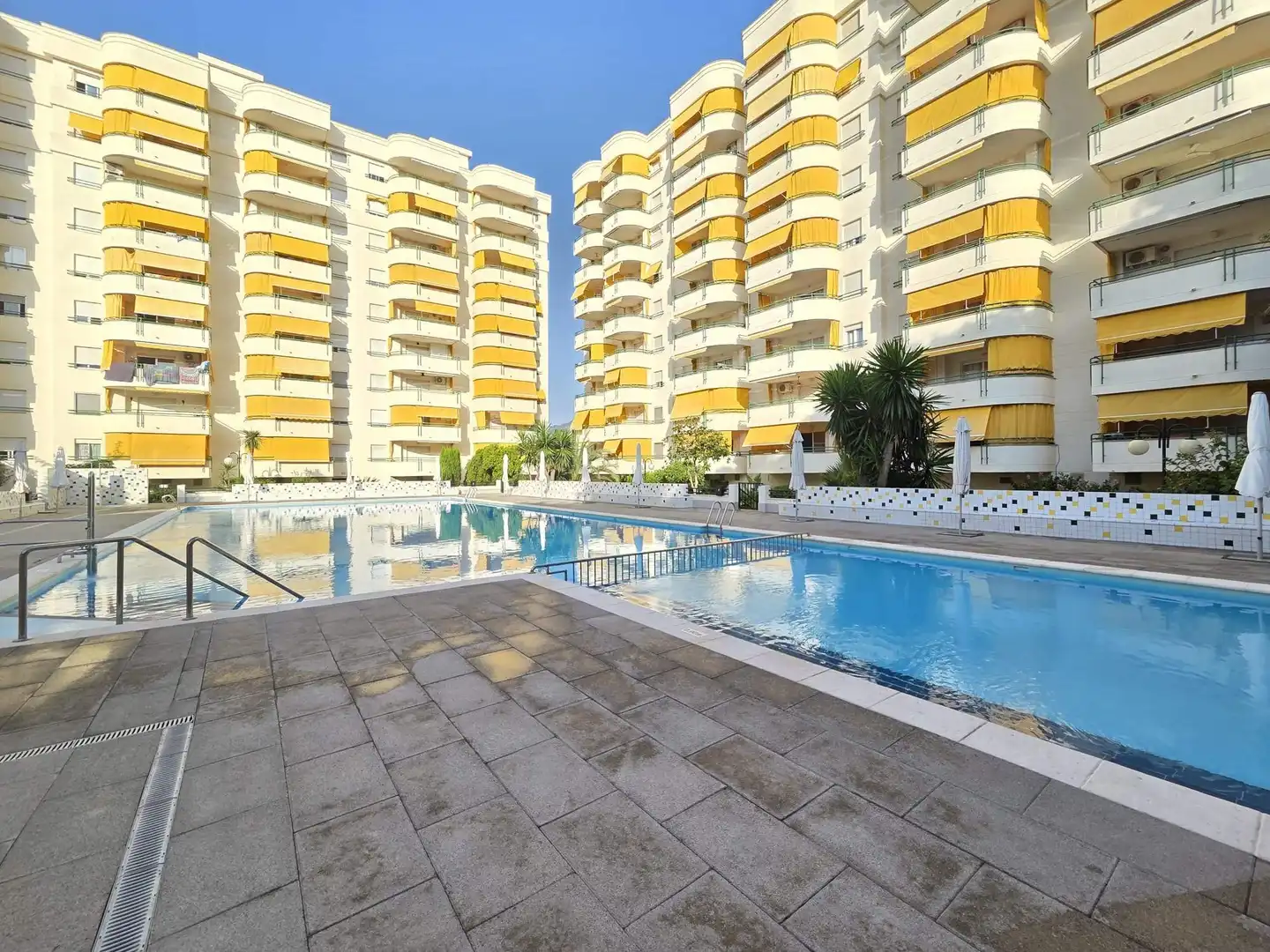 Piscina de Casa adosada en venda en Gandia amb Aire condicionat, Jardí privat i Terrassa