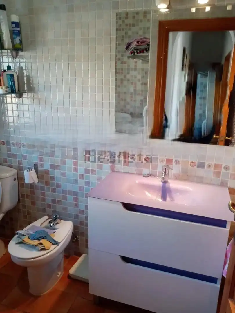 Bany de Casa o xalet en venda en Córdoba amb Aire condicionat, Piscina i Moblat