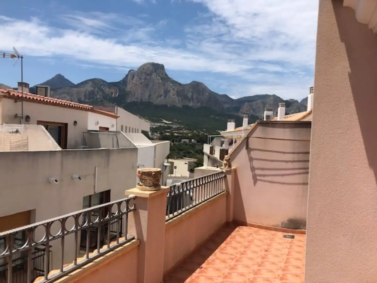 Vista exterior de Finca rústica en venda en La Nucia amb Aire condicionat, Terrassa i Traster