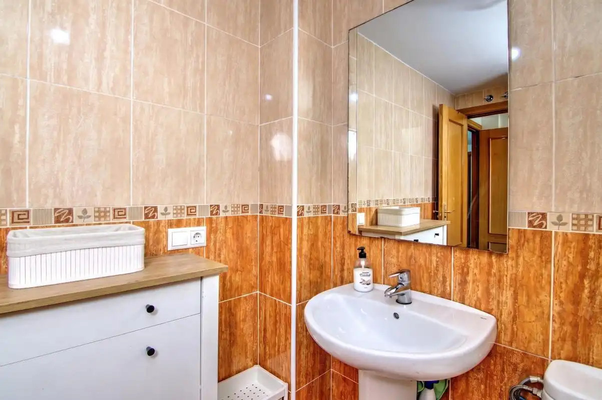 Baño de Piso en venta en Onil con Calefacción, Terraza y Trastero
